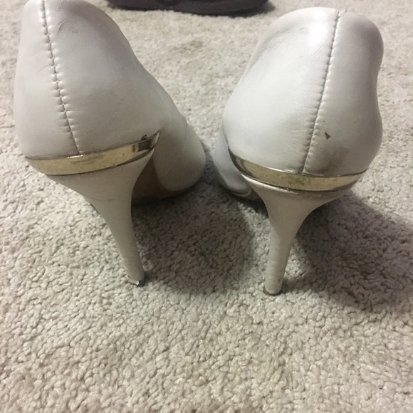 Charlotte Russe beige heels with gold accent - Picture 3 of 4
